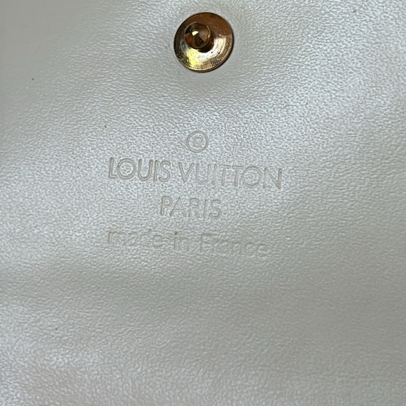 LOUIS VUITTON Suhali Porte Tresor International Trifold Wallet Ivory - Picture 8 of 12